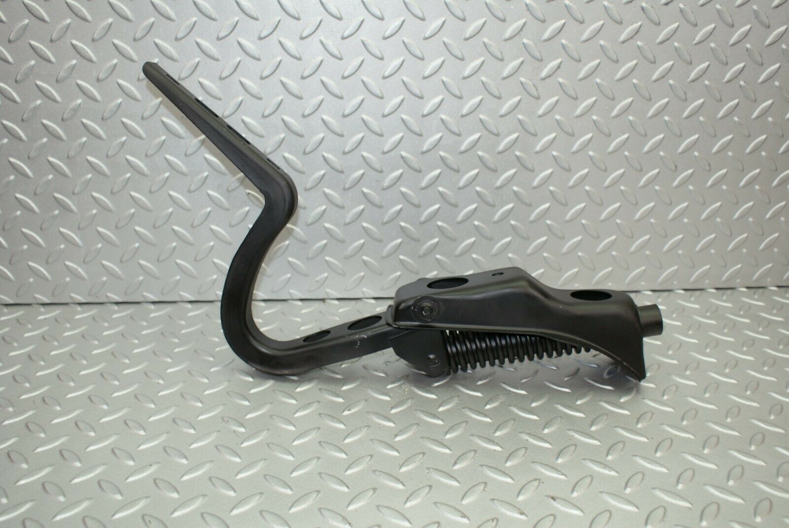 2553 Mercedes-Benz W116 350SE Boot Tailgate Hinge