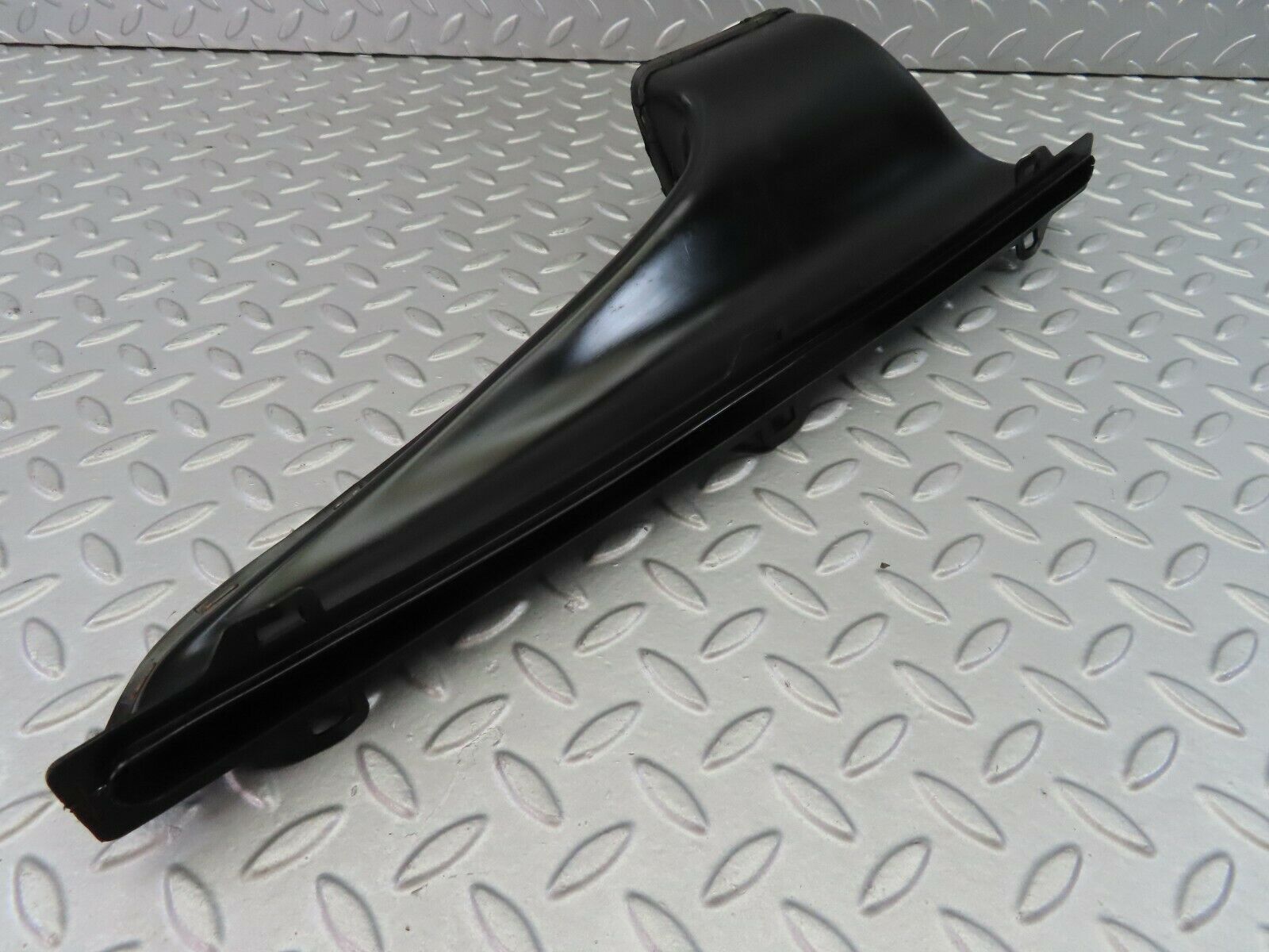 7456 Mercedes-Benz W116 450SE Dashboard Ventilation Duct Right 1168300419