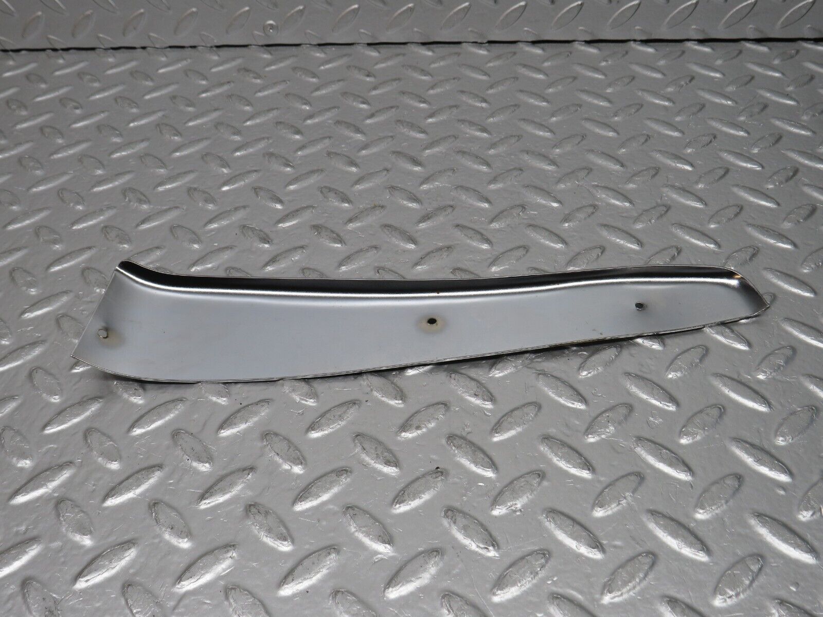 0737 Mercedes-Benz C107 350SLC Coupe Door Chrome Cover Right Side