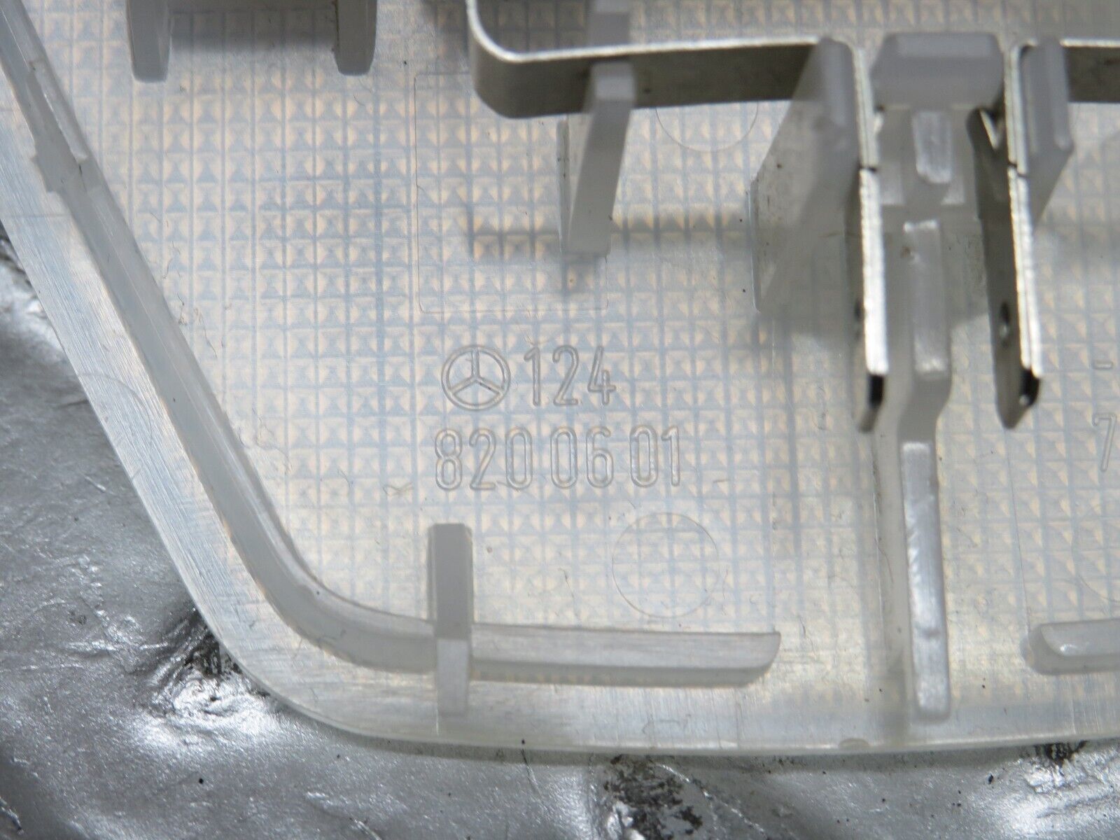 32395 Mercedes-Benz S124 300TE Wagon Rear Interior Dome Light 1248200601