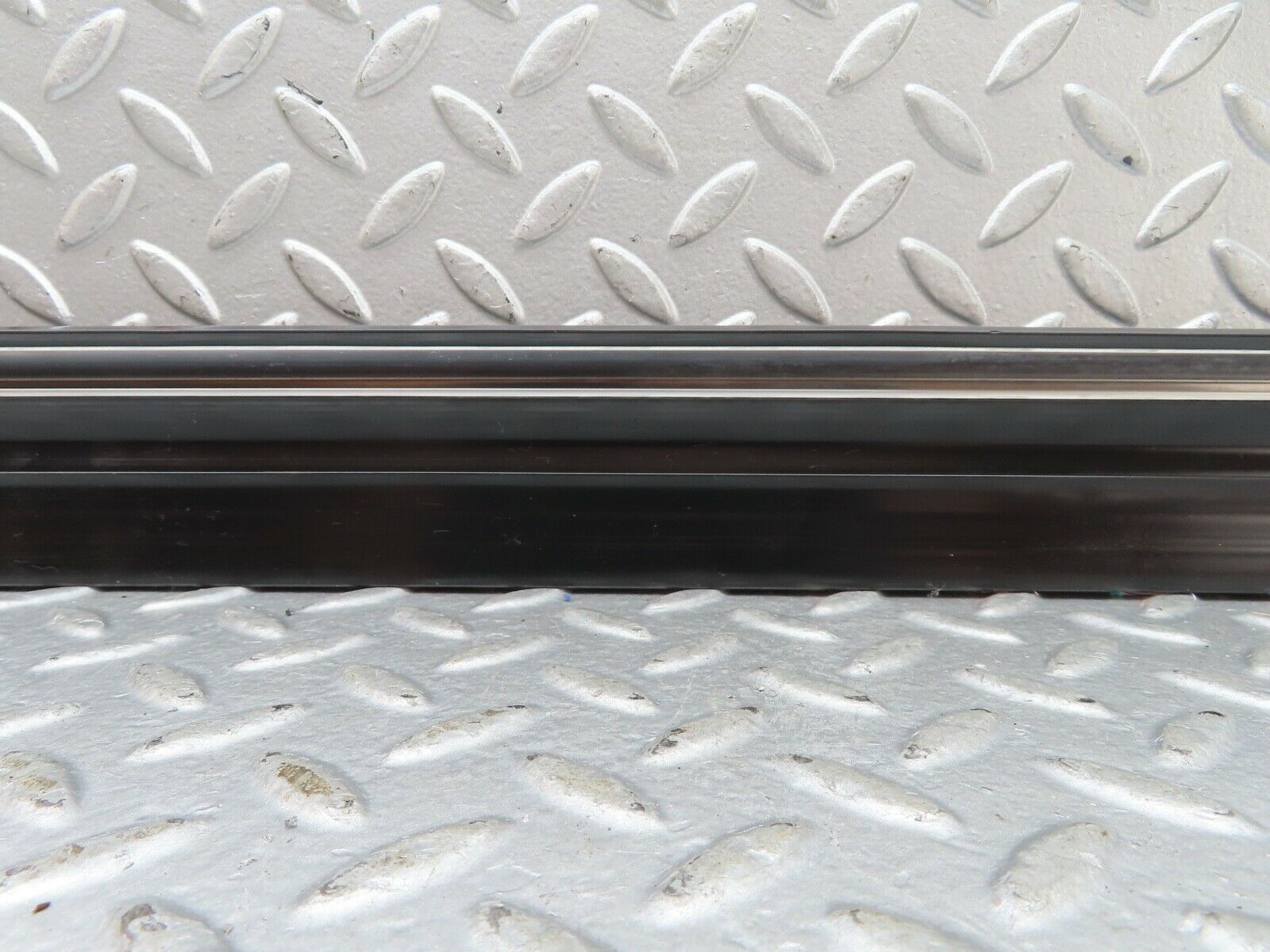 19227 Mercedes-Benz W123 300D Front Right Door Lower Moulding Trim