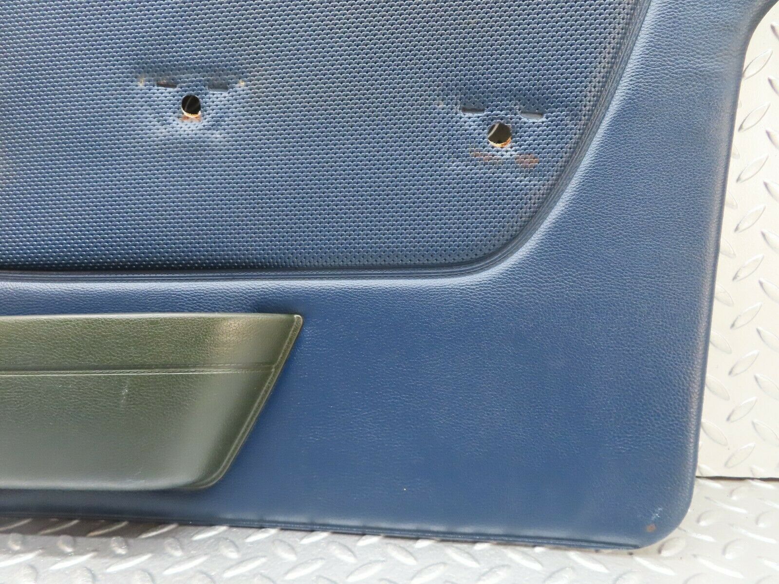 18025 Mercedes-Benz W123 200 Front Right Door Card Blue