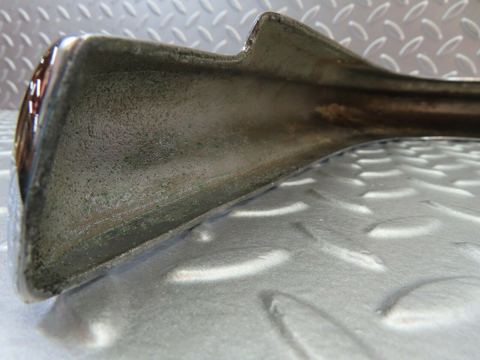 10607 Mercedes-Benz W108 Front Right Upper Bumper Corner