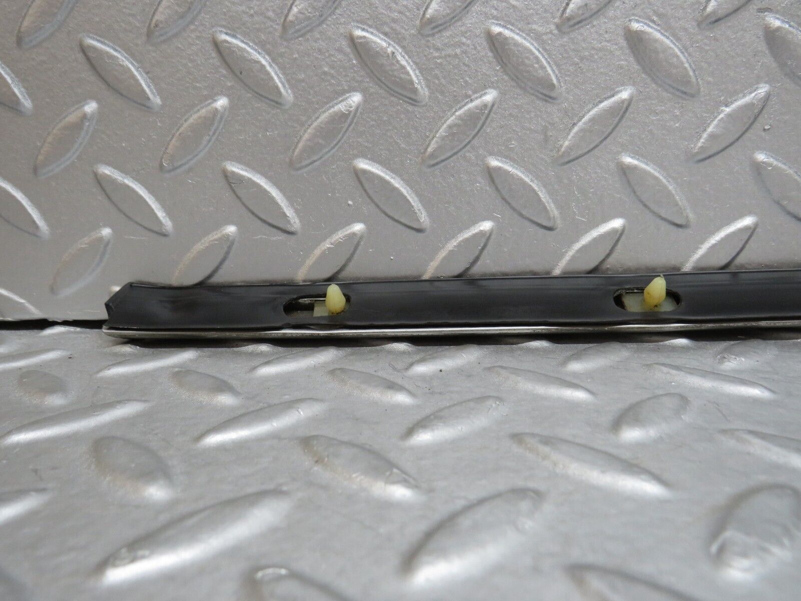 37311 Mercedes-Benz W109 300SEL Rear Left Door Centre Moulding Trim