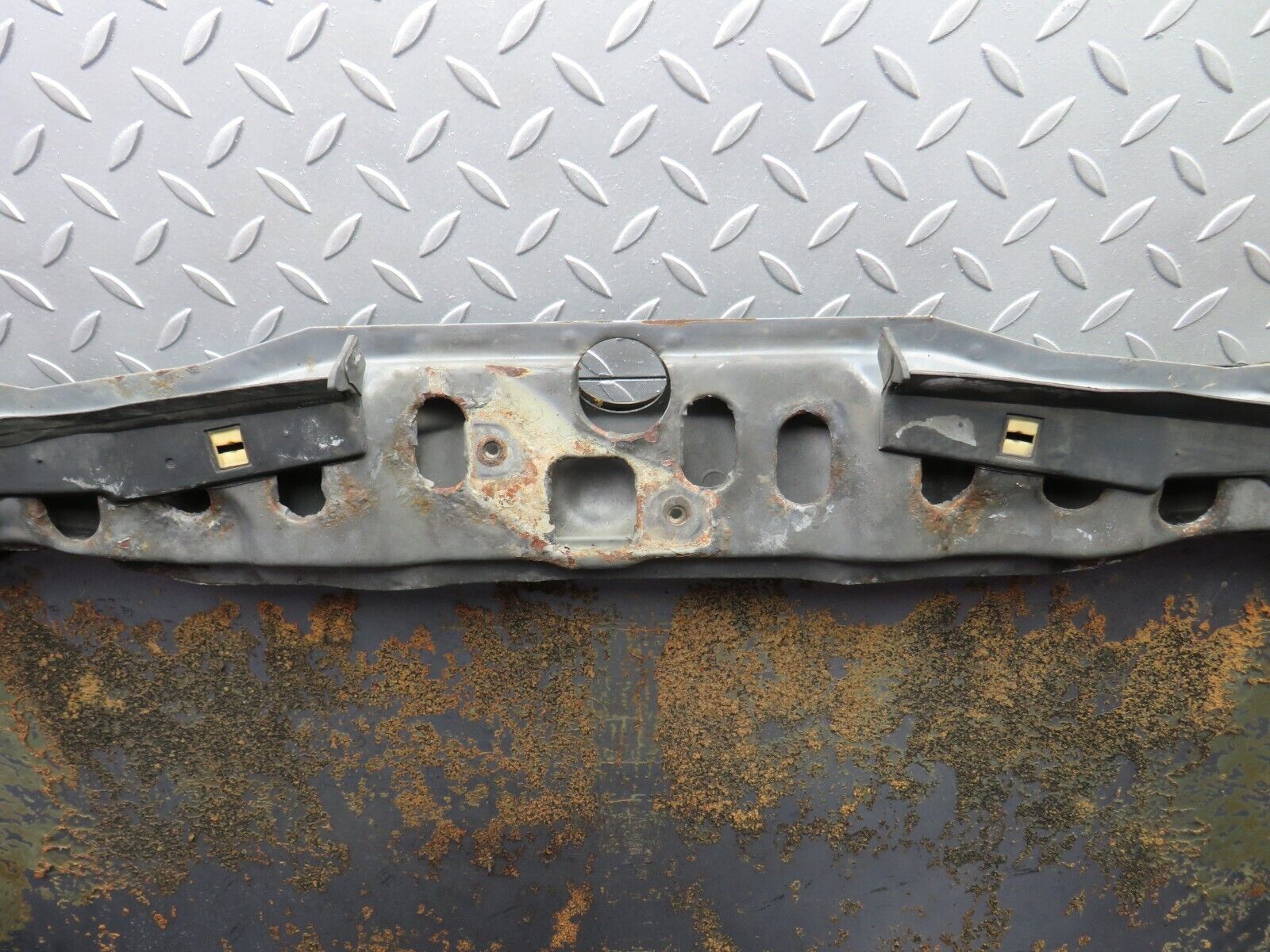 32628 Mercedes-Benz S124 300TE Wagon Bonnet