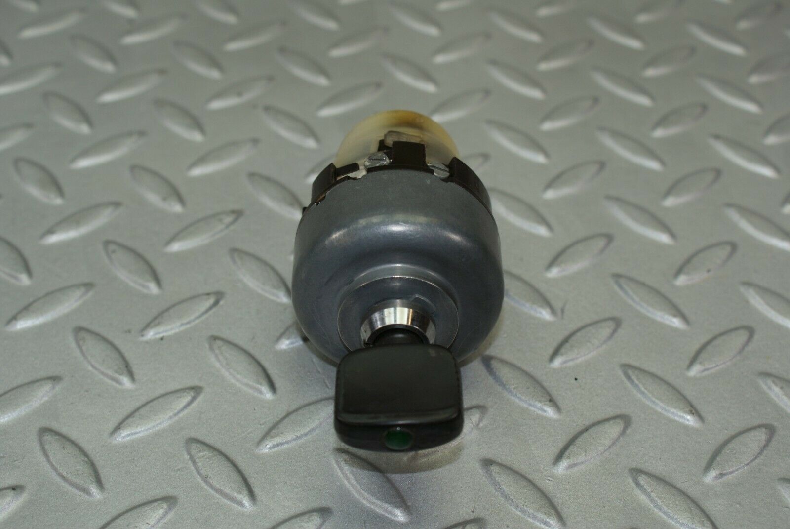 3204 Mercedes-Benz W115 220D Headlight Switch