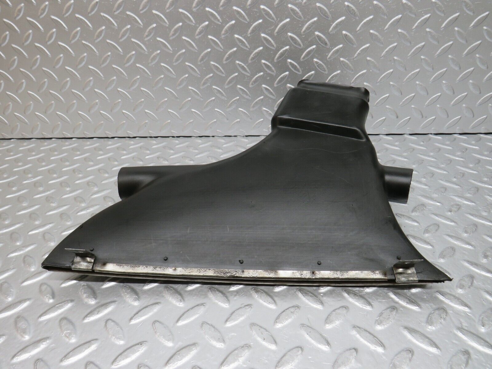 0032 Mercedes-Benz W116 350SE Ventilation Air Duct