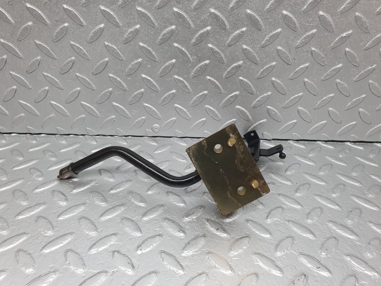 41022 Mercedes-Benz W126 300SE Accelerator Pedal Linkage