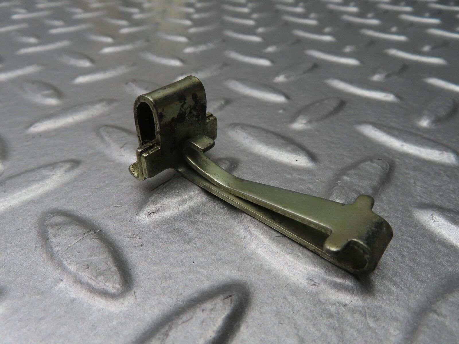 21571 Mercedes-Benz W126 300SE Seat Belt Adjuster Rail 1268680011