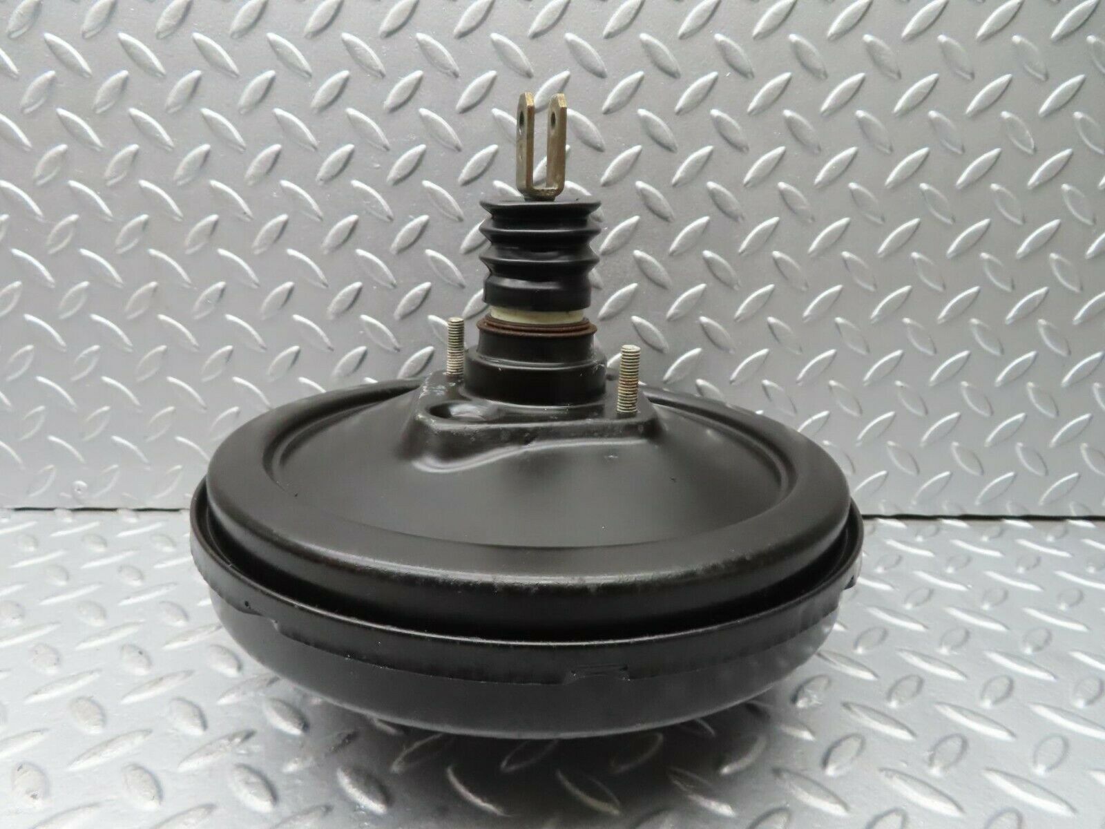 16299 Mercedes-Benz W124 260E Brake Booster Lucas 4308330