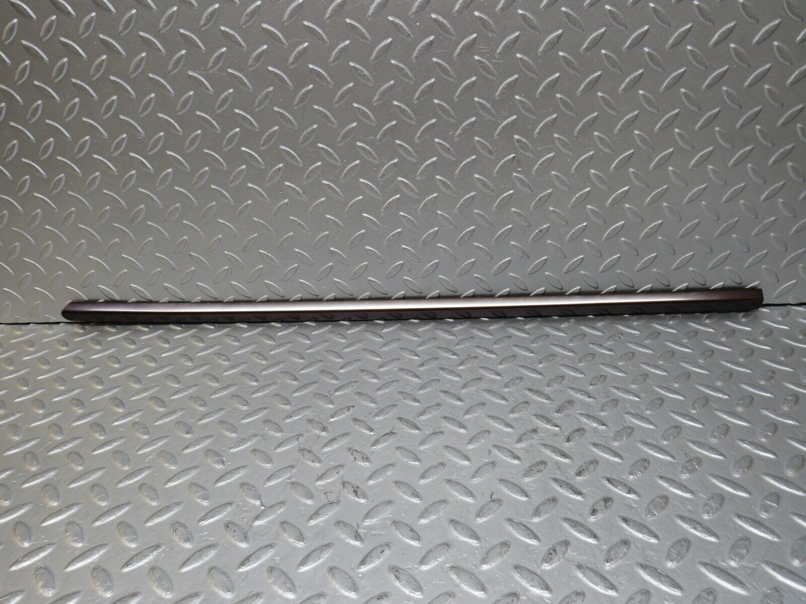 35082 Mercedes-Benz W210 320E Rear Right Door Window Exterior Trim