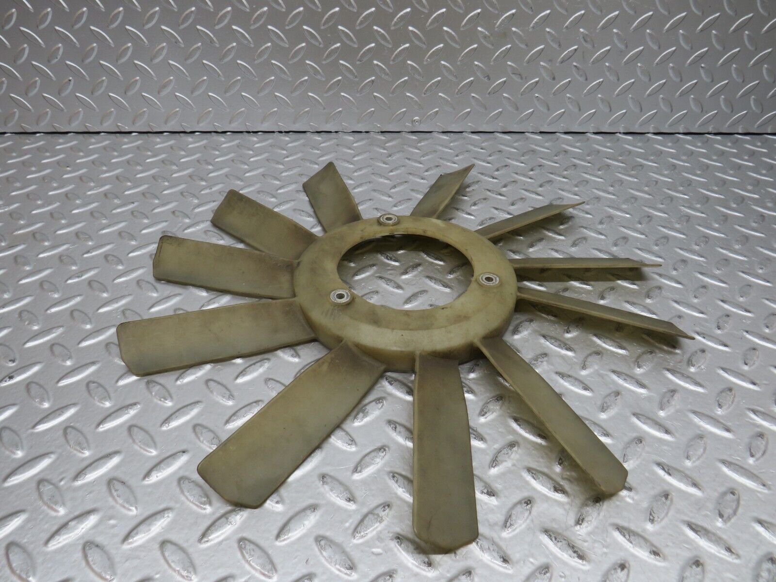 28054 Mercedes-Benz W123 280E Engine Cooling Fan 1102050106