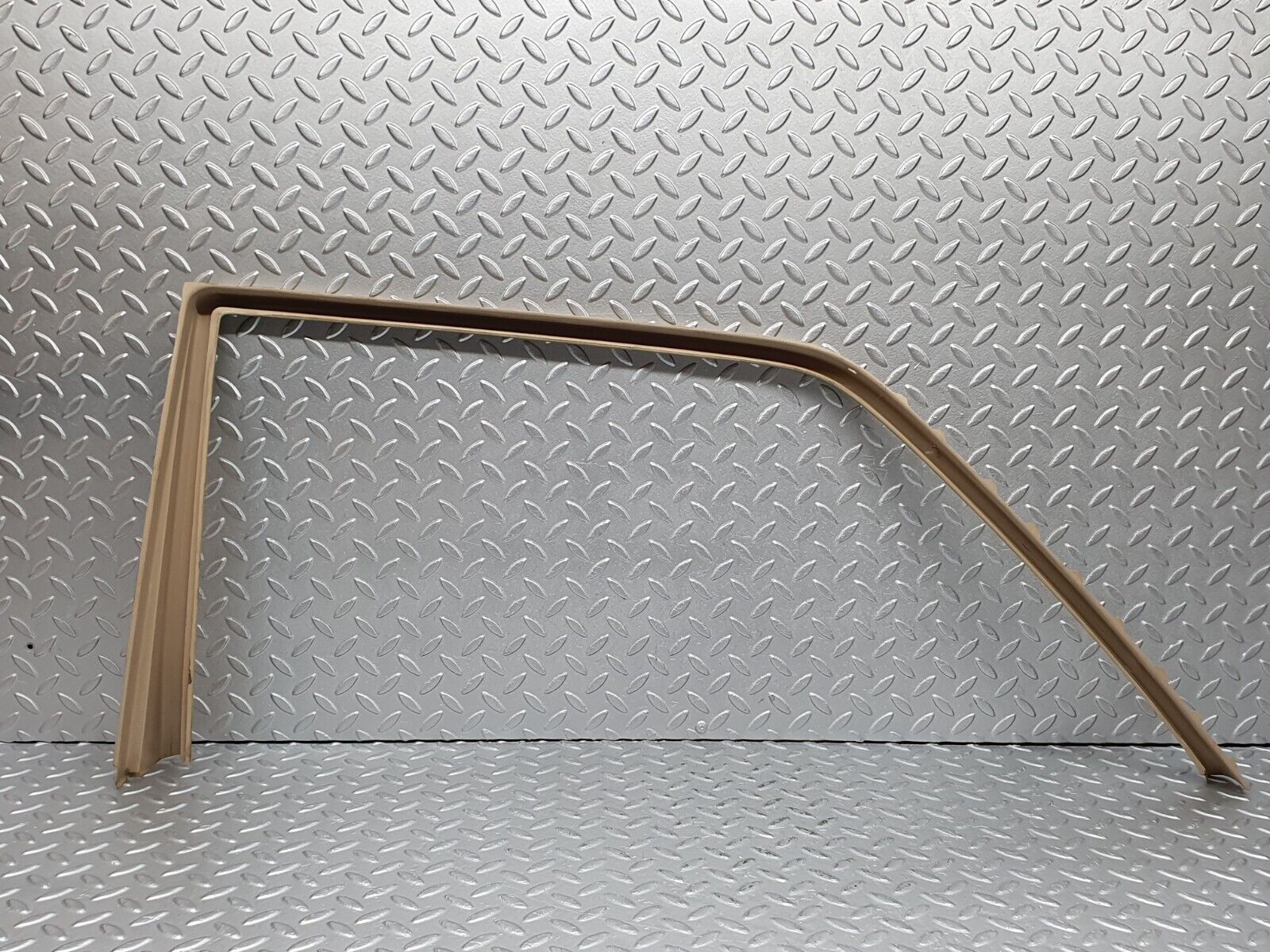 41156 Mercedes-Benz W126 300SE Rear Left Inner Window Frame Cover 1267350571