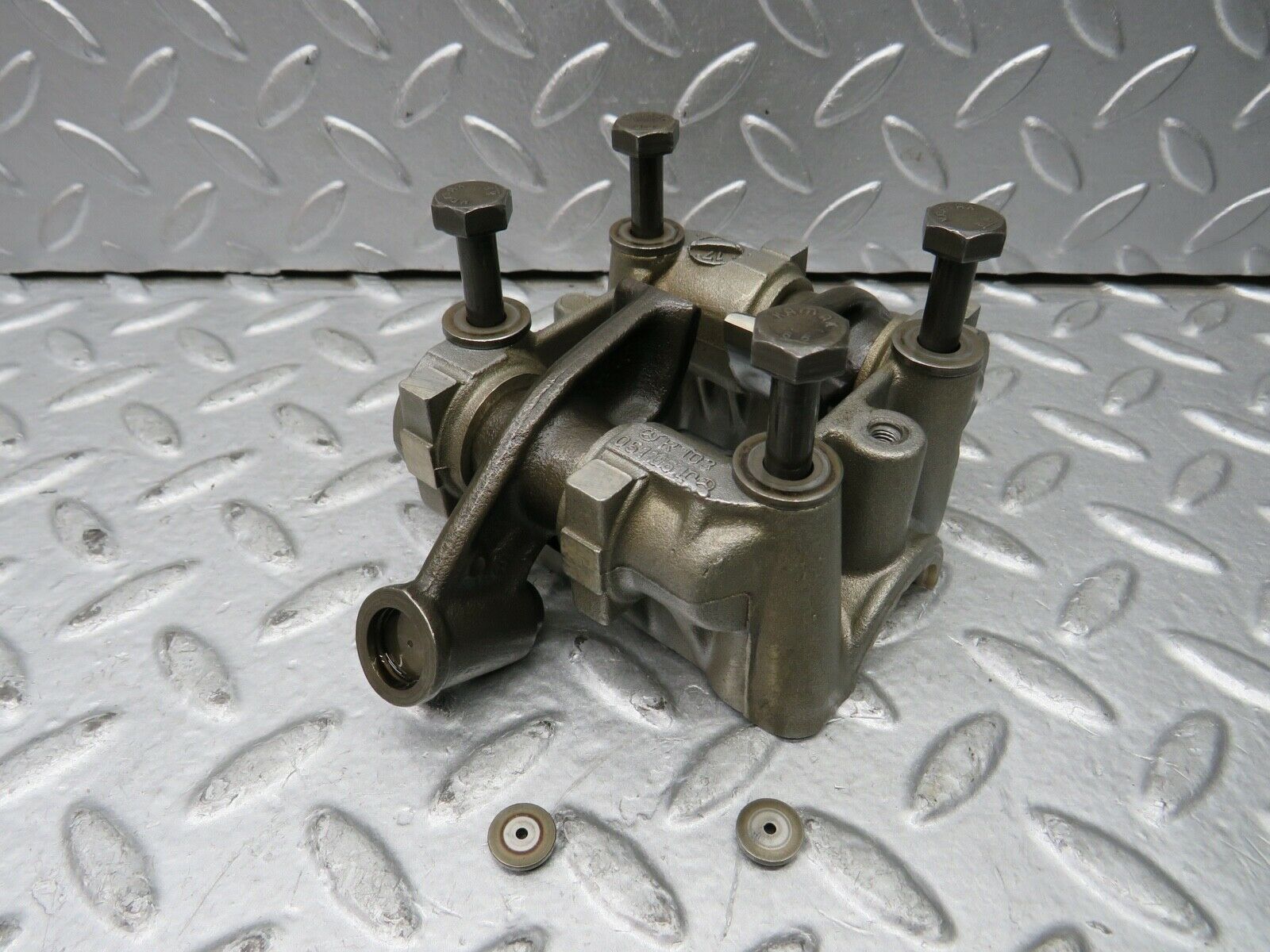 21744 Mercedes-Benz W126 300SE Rocker Arms Camshaft Bearing Block 1030510610