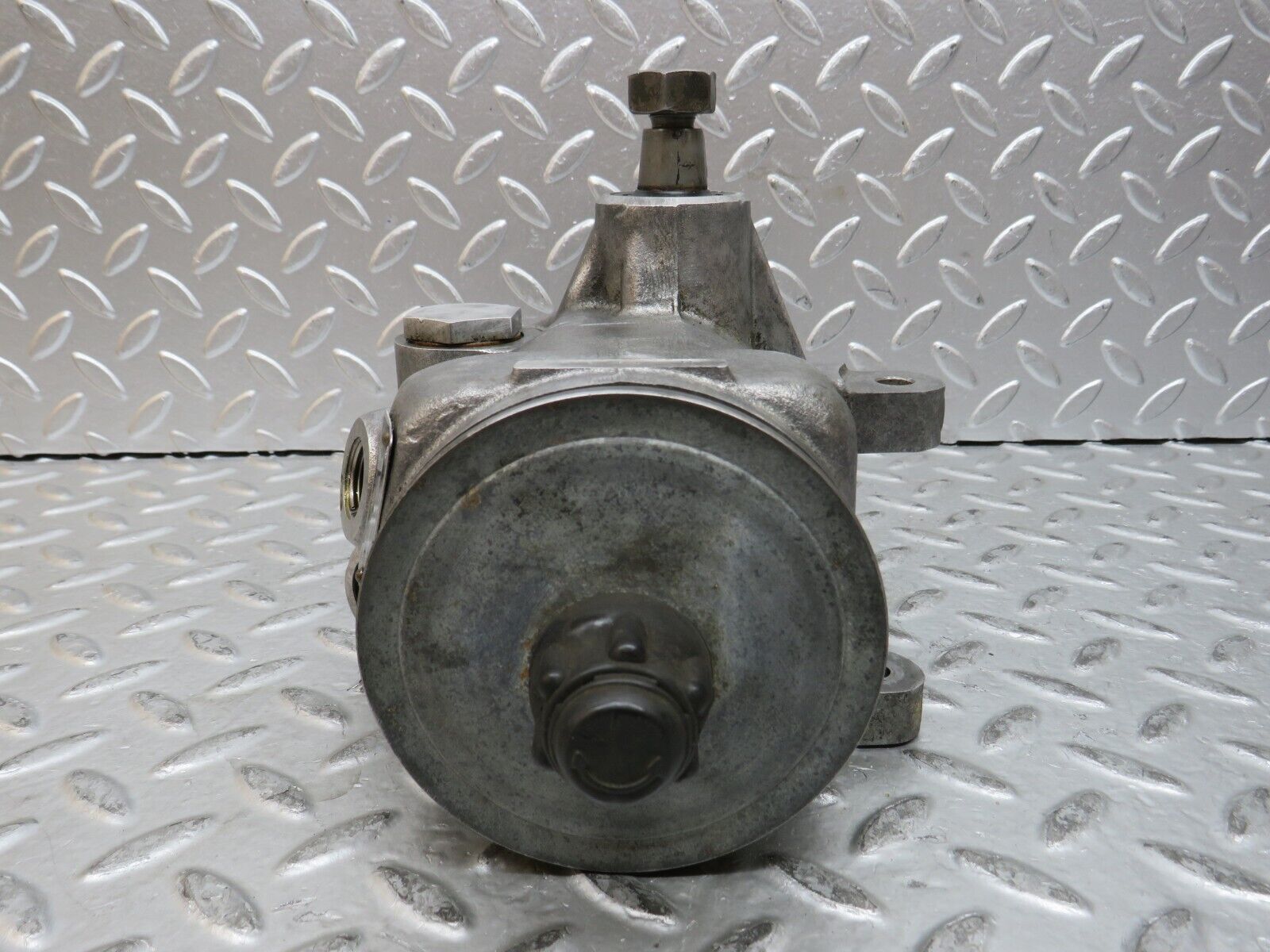 28393 Mercedes-Benz S123 240D Wagon Power Steering Pump 1264601580