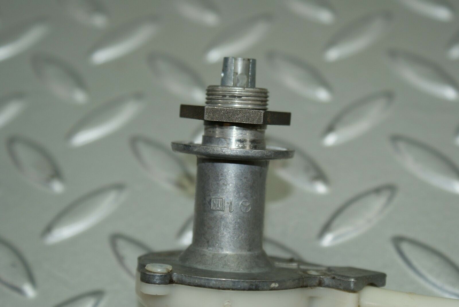 2908 Mercedes-Benz C123 280CE Coupe Heater Regulator 1233300385