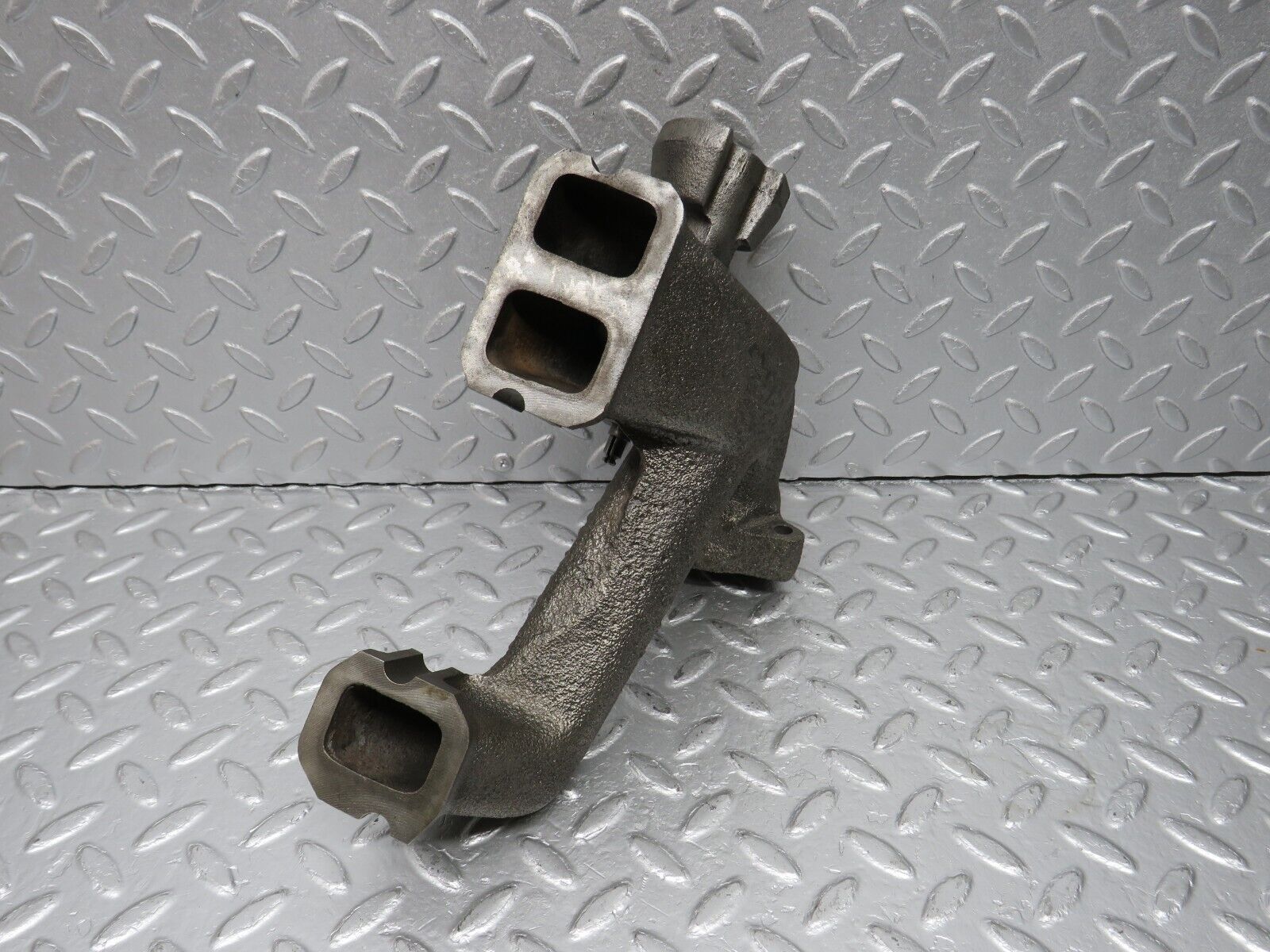 40425 Mercedes-Benz W110 230 Exhaust Manifold 1081420102 1801430207