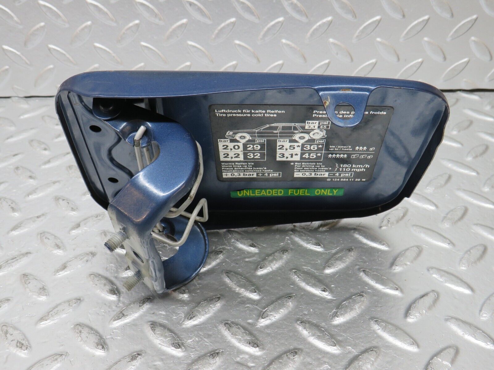 31307 Mercedes-Benz S124 220TE Wagon Fuel Tank Flap Cap 1245841139