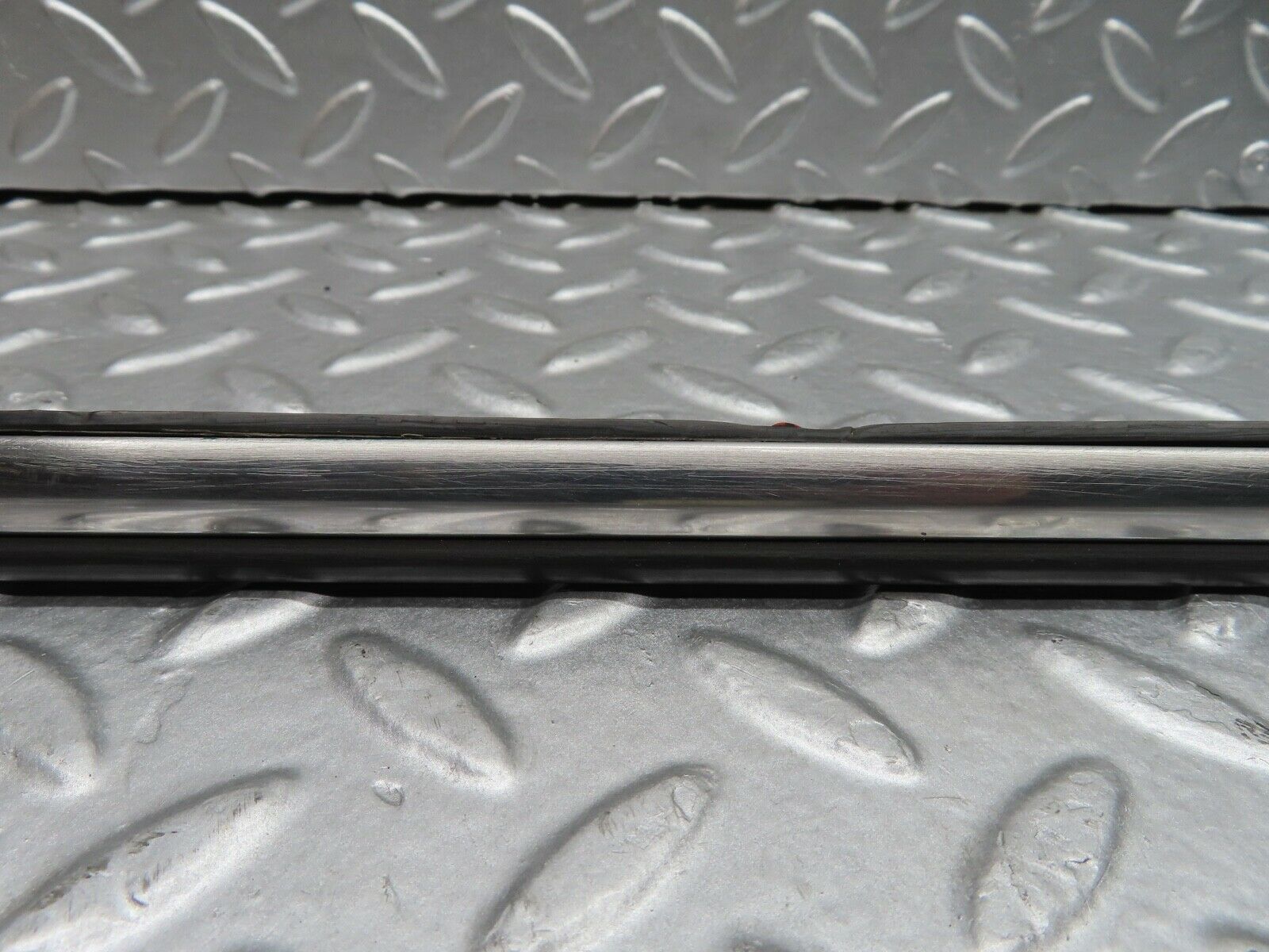 20961 Mercedes-Benz W114 250CE Coupe Rear Right Fender Wing Centre Moulding Trim