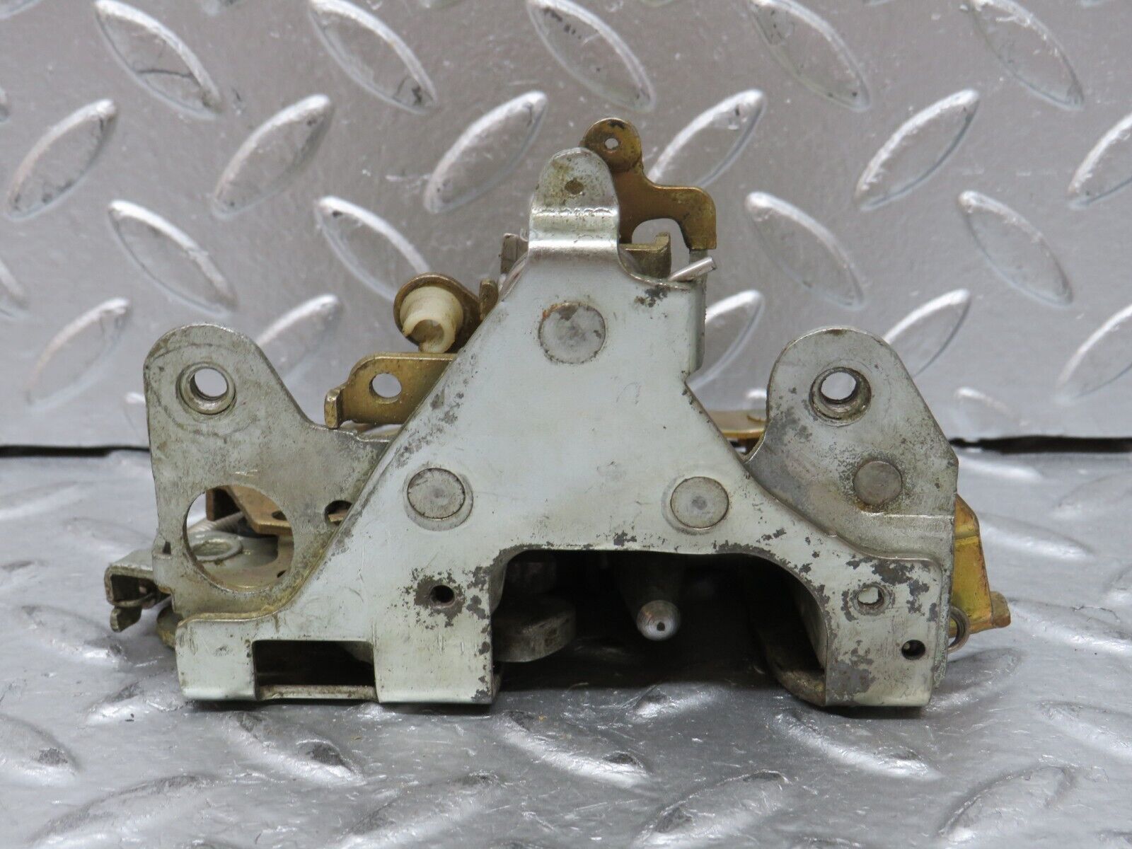 27953 Mercedes-Benz W123 280E Rear Right Door Lock Mechanism