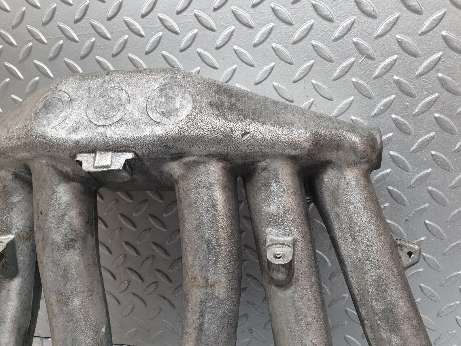 41222 Mercedes-Benz W126 300SE Intake Manifold 1031411601