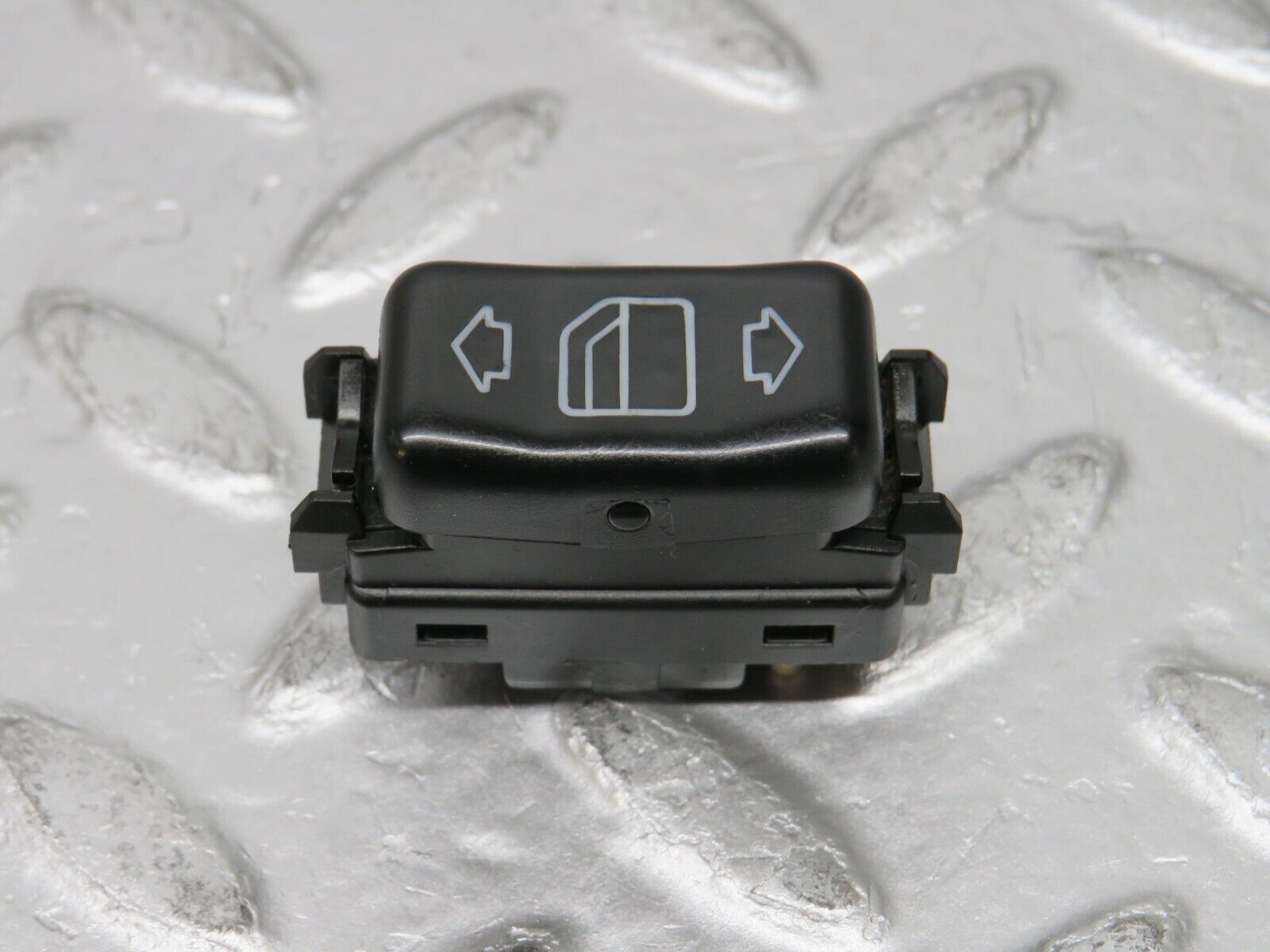 32468 Mercedes-Benz S124 300TE Wagon Electric Window Switch Right 1248204510