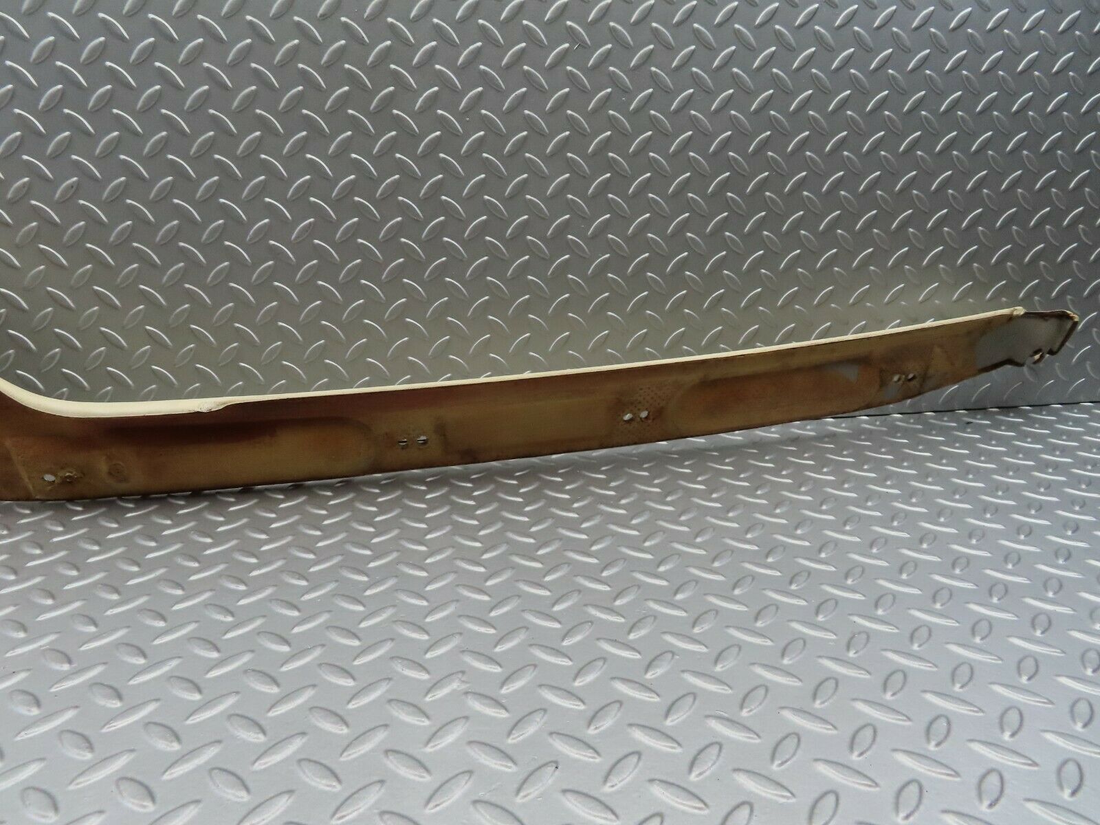 6893 Mercedes-Benz C107 350SLC Coupe C Pillar Cover Left Side