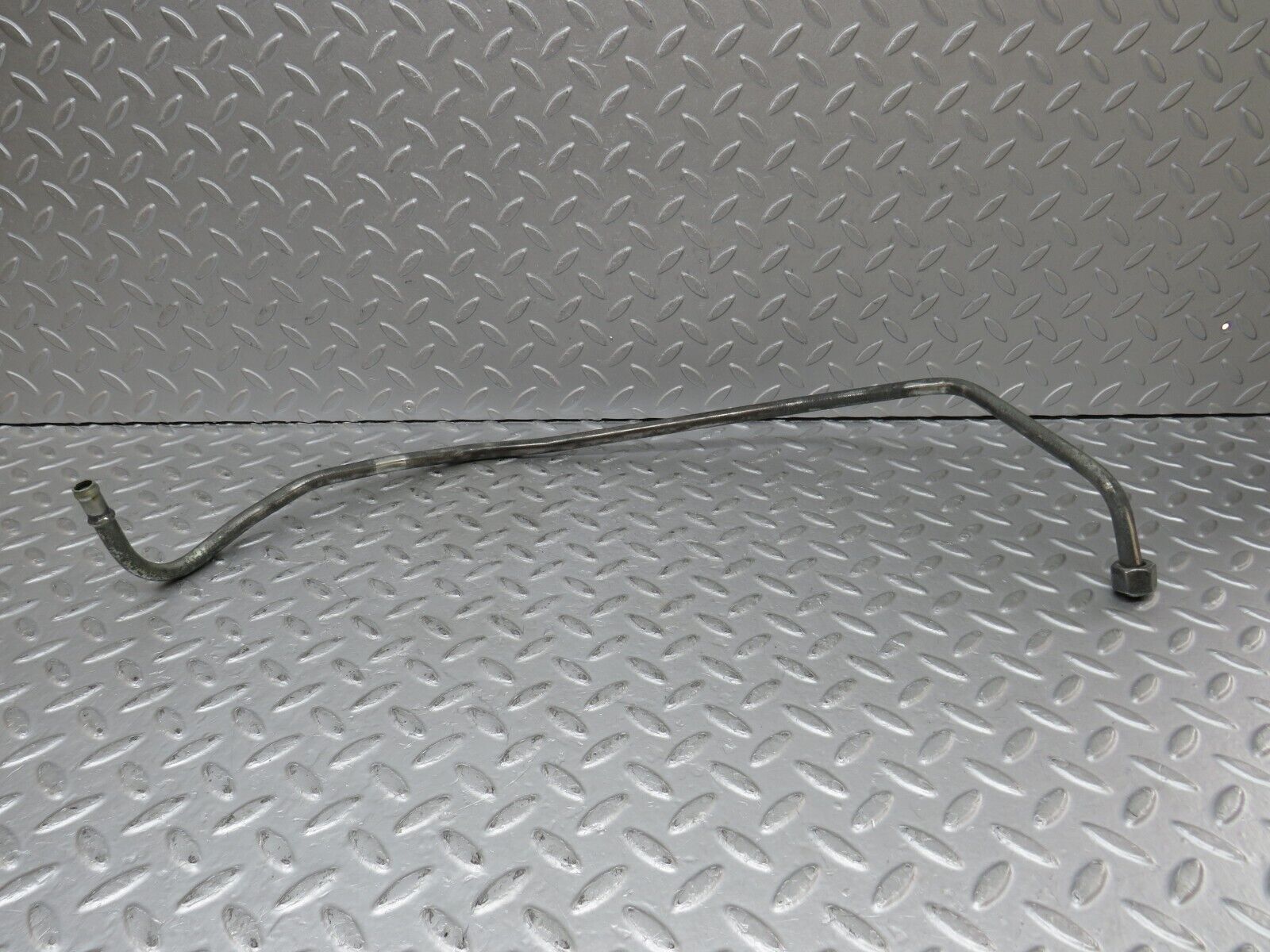 36308 Mercedes-Benz W126 420SE Oil Pipe Line