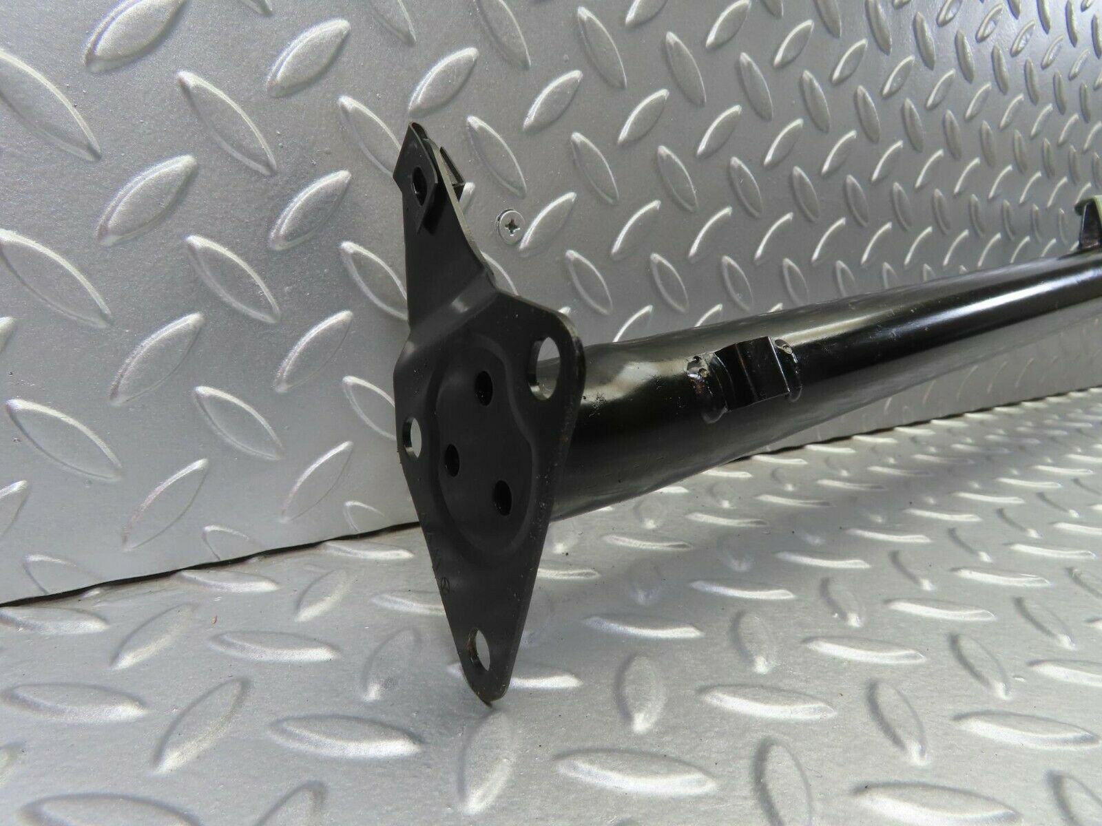 10489 Mercedes-Benz W201 190E Dashboard Bracket