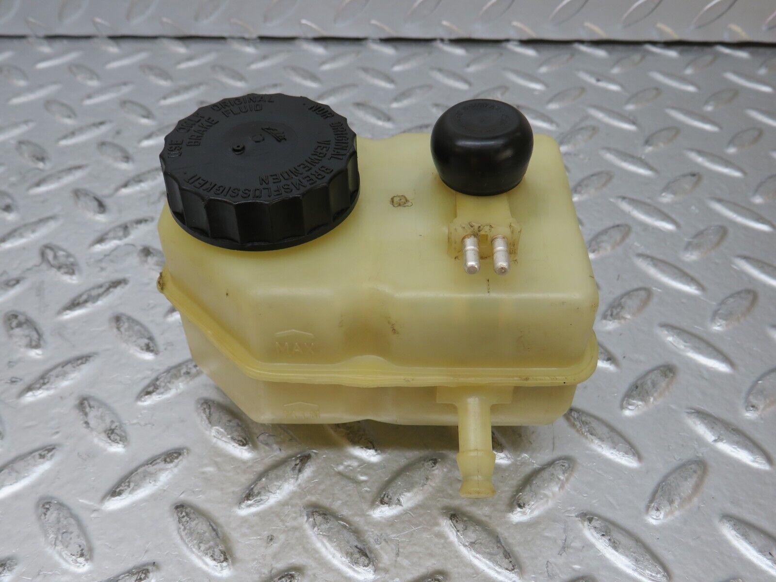 26147 Mercedes-Benz W116 450SE Brake Fluid Reservoir Tank ATE 3.3508