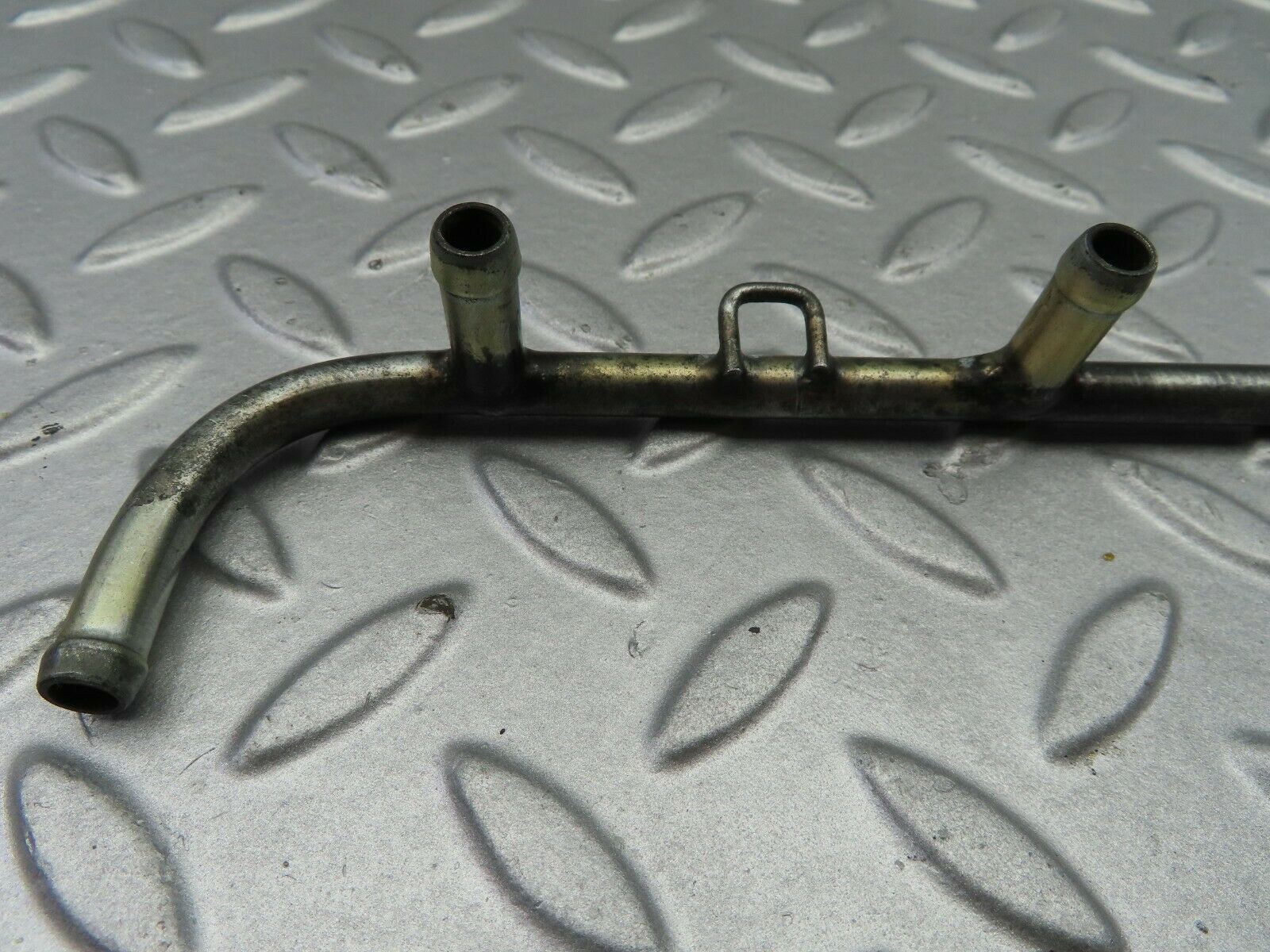 7078 Mercedes-Benz C107 350SLC Coupe Right Side Fuel Injection Pipe