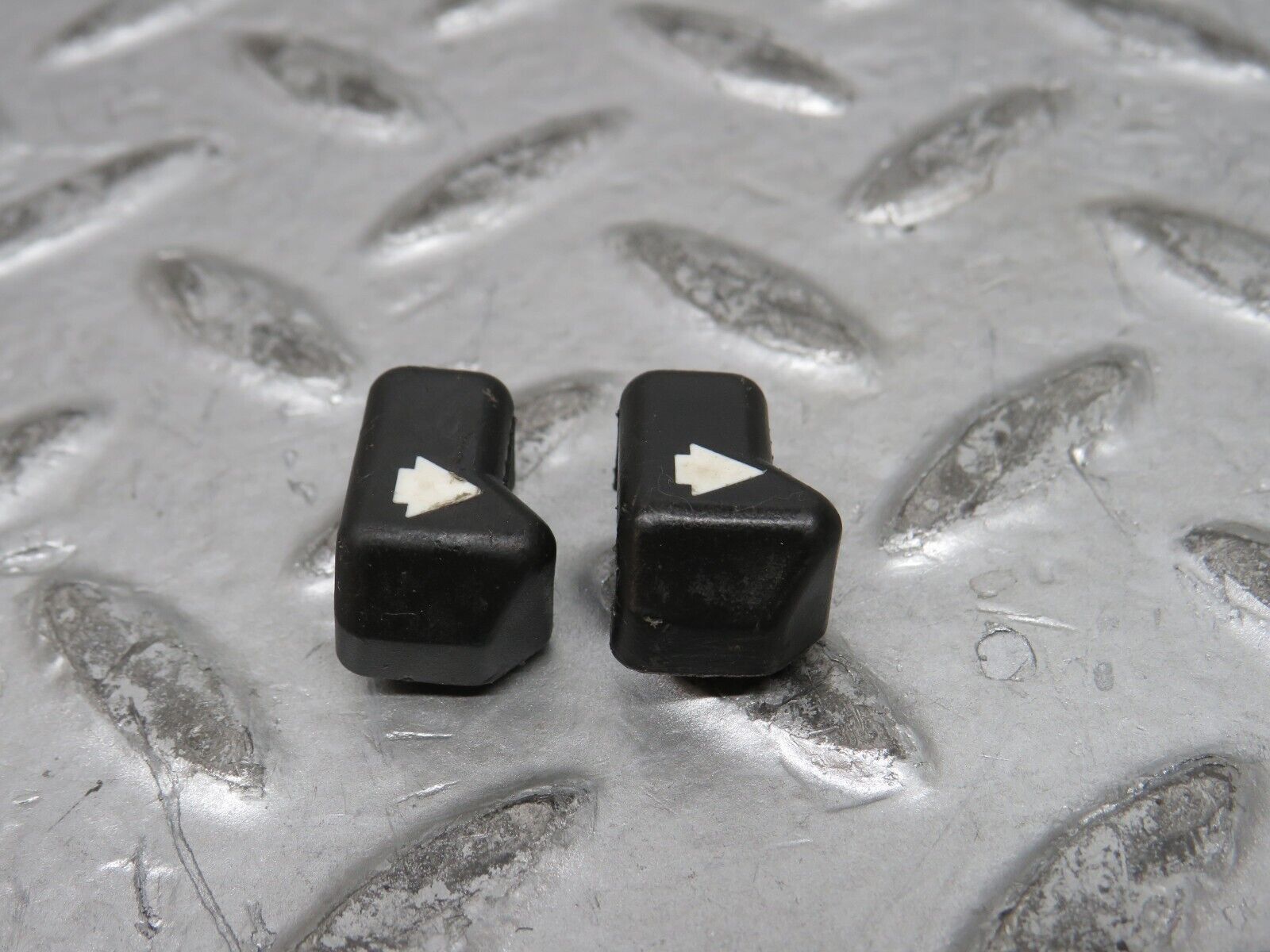 28317 Mercedes-Benz S123 240D Wagon Heater Control Knob Set