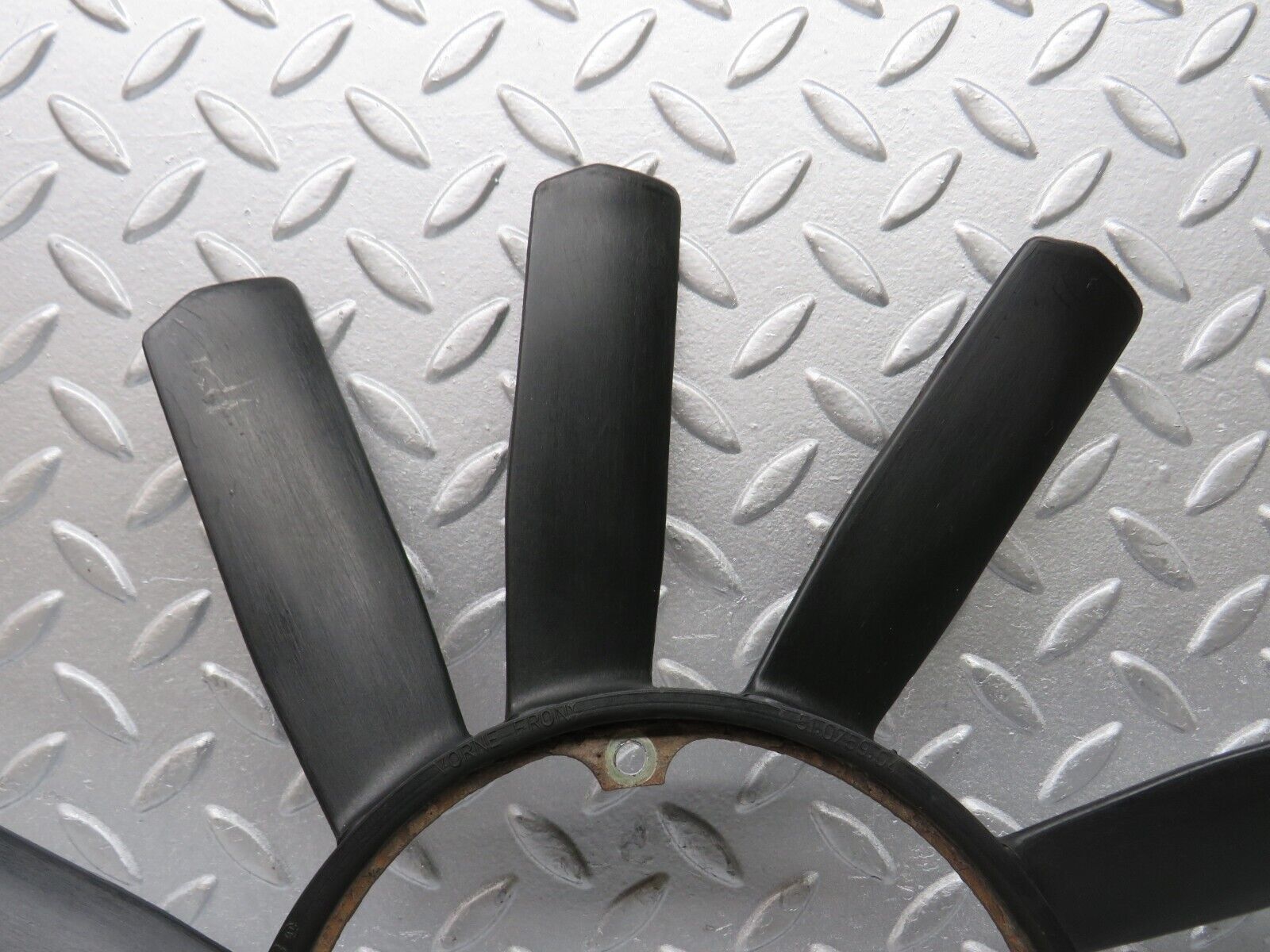 38760 Mercedes-Benz W201 190E 2.6L Engine Cooling Fan 1032000323