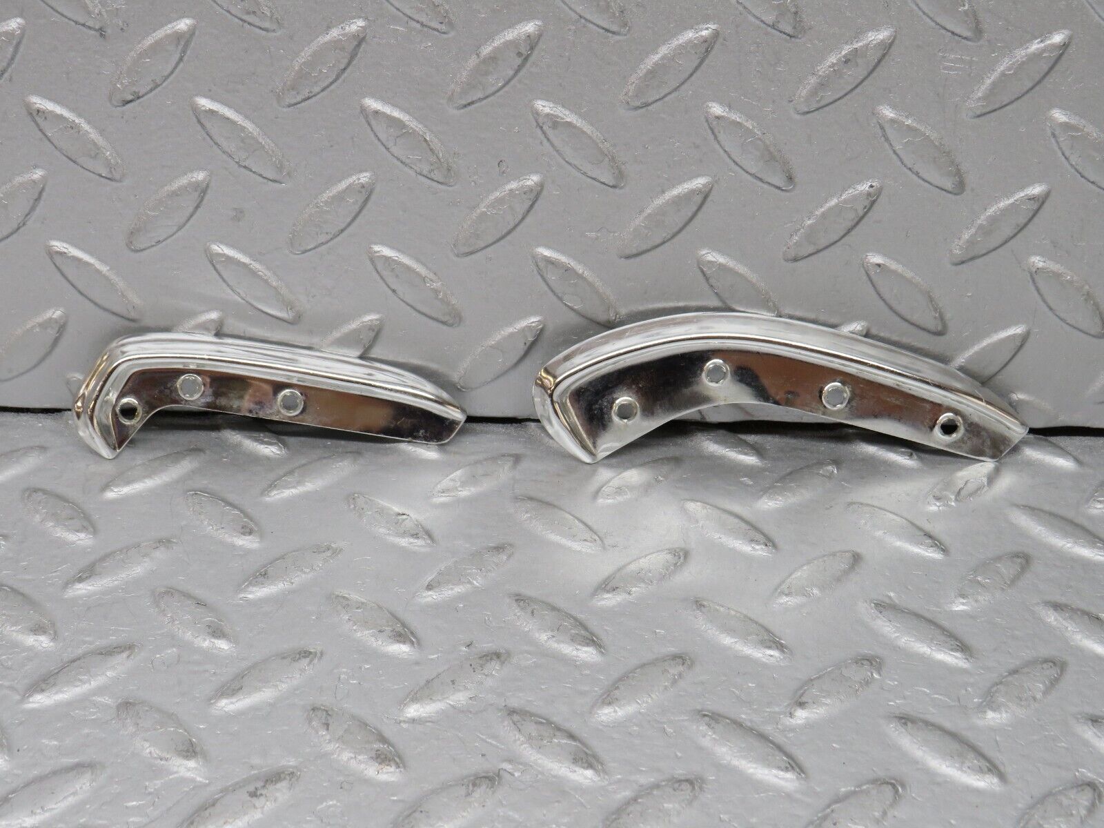 35813 Mercedes-Benz W108 Interior Door Handle Chrome Trim Pair Front Right