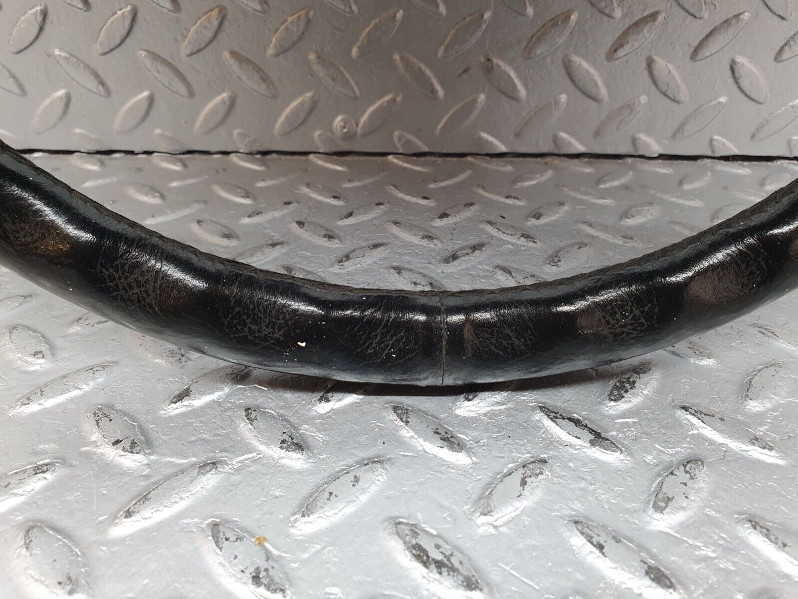 41182 Mercedes-Benz W126 300SE Leather Steering Wheel 1264640017