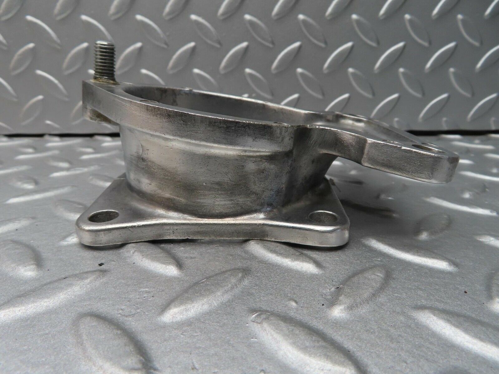 12367 Mercedes-Benz W108 280SE 3.5 Brake Booster Bracket