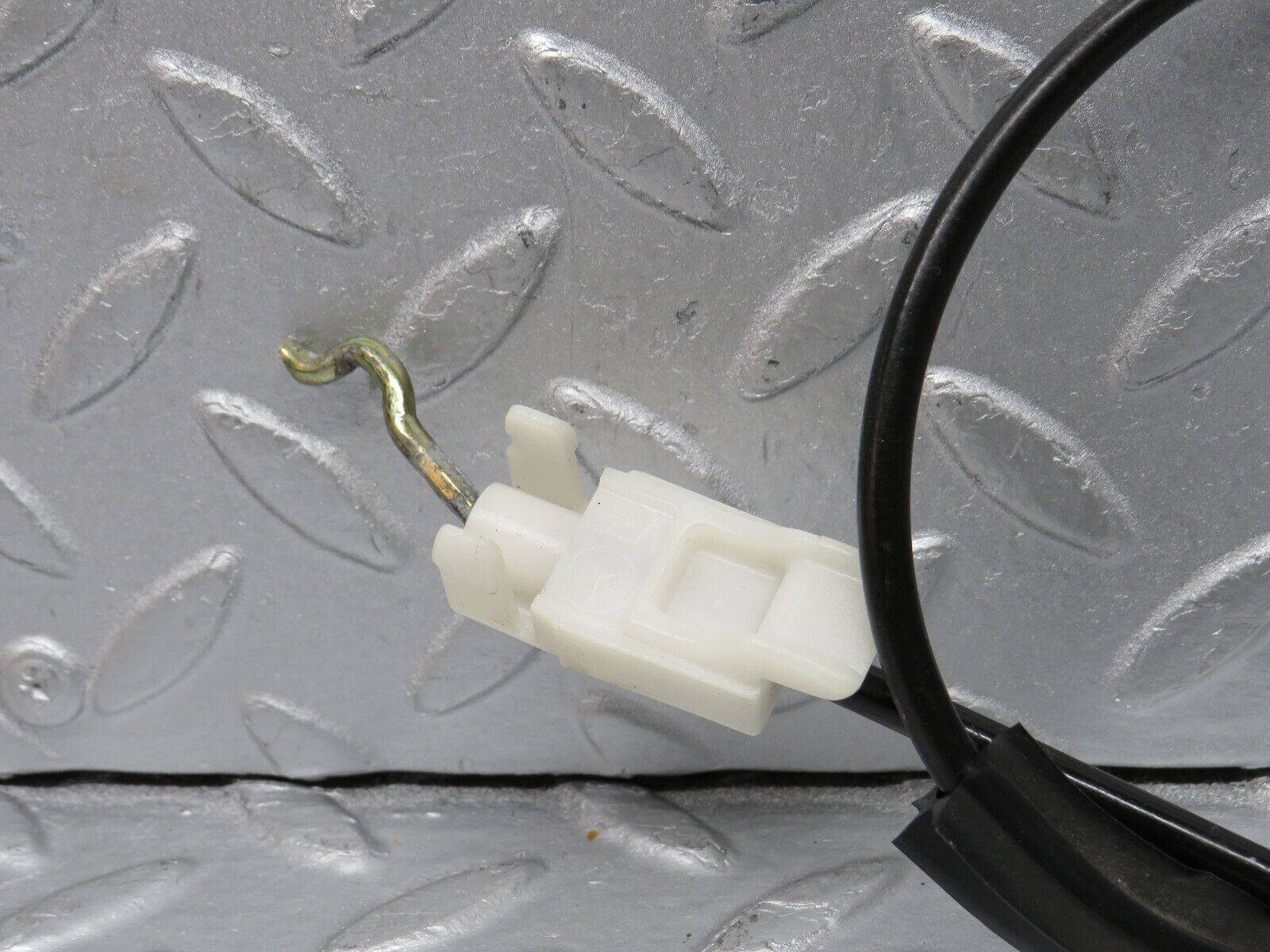 38476 Mercedes-Benz R129 280SL Coupe Door Lock Cable