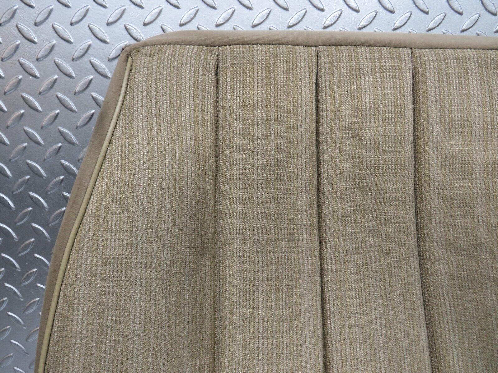 29483 Mercedes-Benz W124 230E Front Right Driver Seat Bottom 1249101050