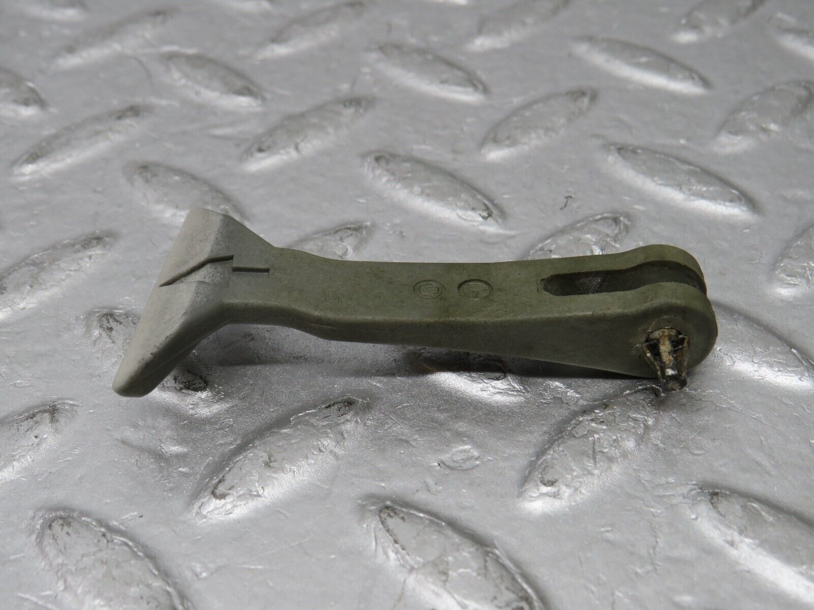 36083 Mercedes-Benz W126 420SE Bonnet Release Pull Handle
