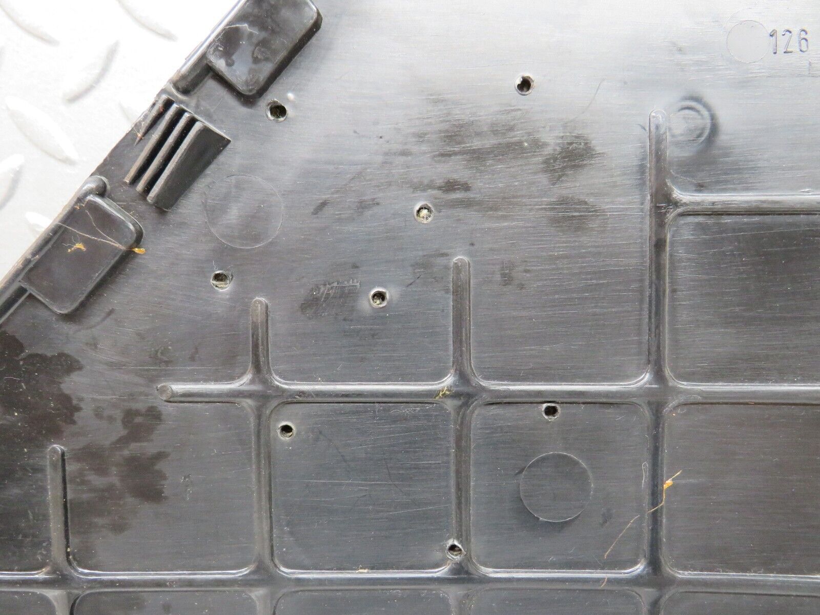 36233 Mercedes-Benz W126 420SE Centre Console Carpet Left Grey 1266831525