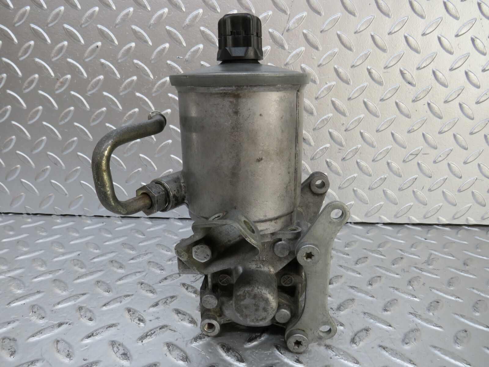 26665 Mercedes-Benz C124 220CE Power Steering Pump Luk 2104661201 02-105 760