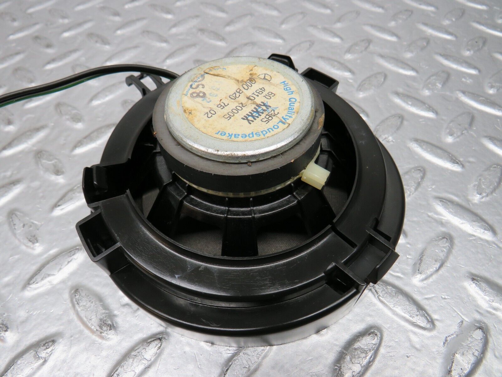 29520 Mercedes-Benz W124 230E Parcel Shelf Speaker 0008207602