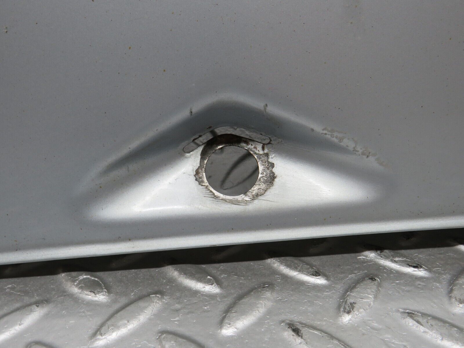 32069 Mercedes-Benz W123 230E Wiper Motor Assembly Cover Access Panel