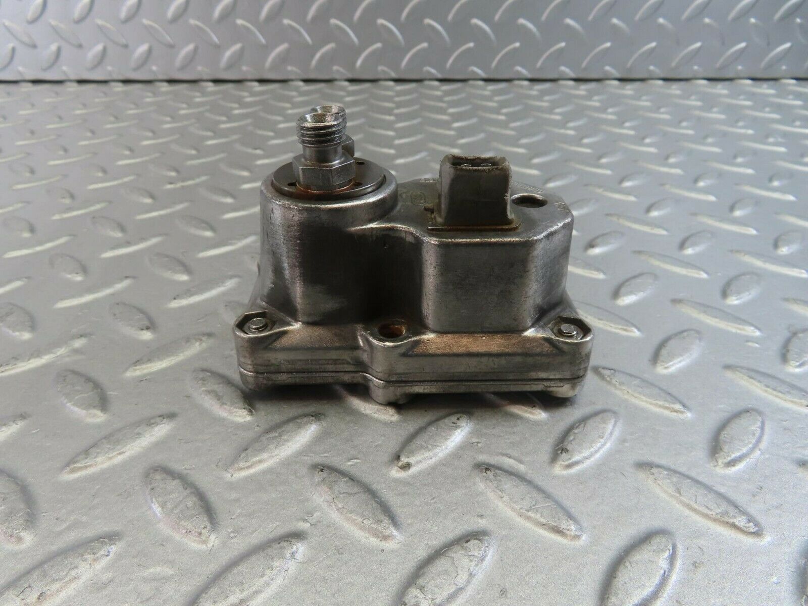 10048 Mercedes-Benz C123 230CE Coupe Warm Up Regulator 0438140065