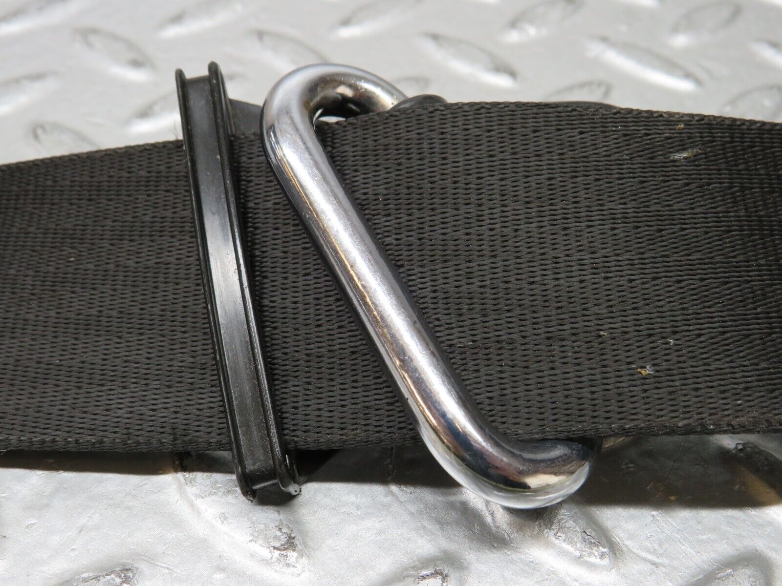 28634 Mercedes-Benz W123 280E Front Right Seat Belt 1238602686