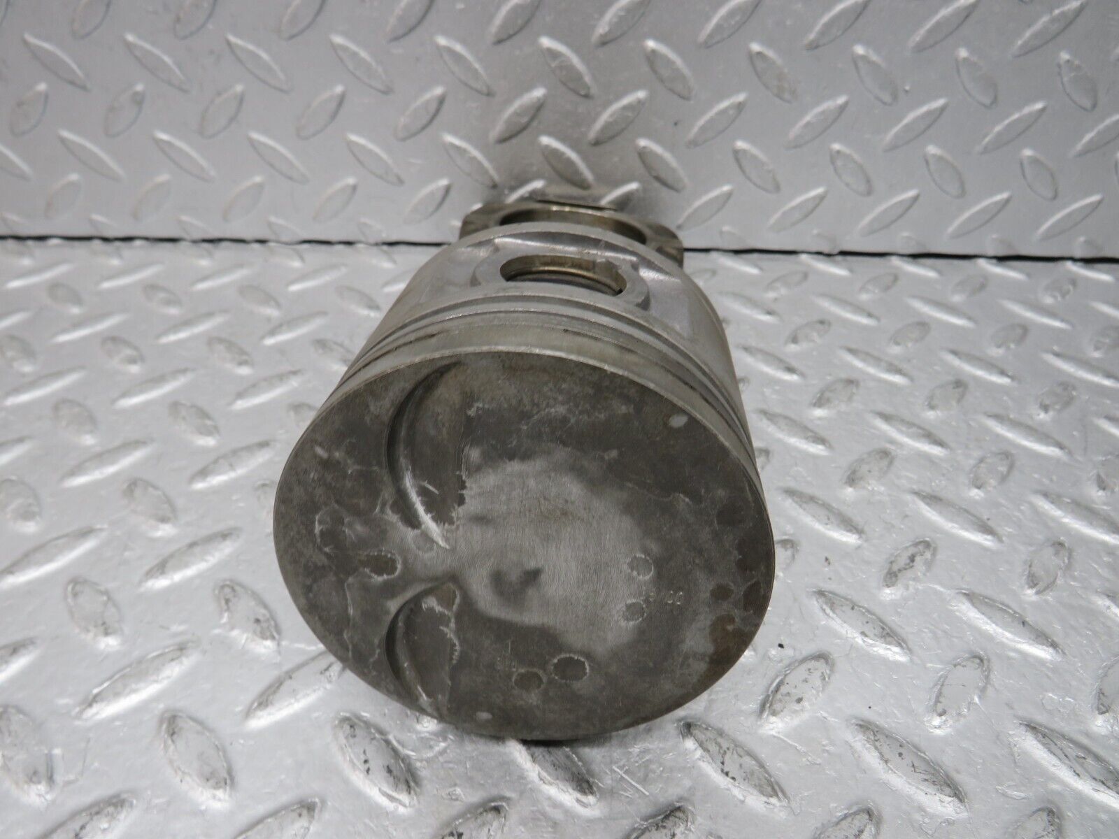 37626 Mercedes-Benz W109 300SEL Piston With Connecting Rod 91.5 mm