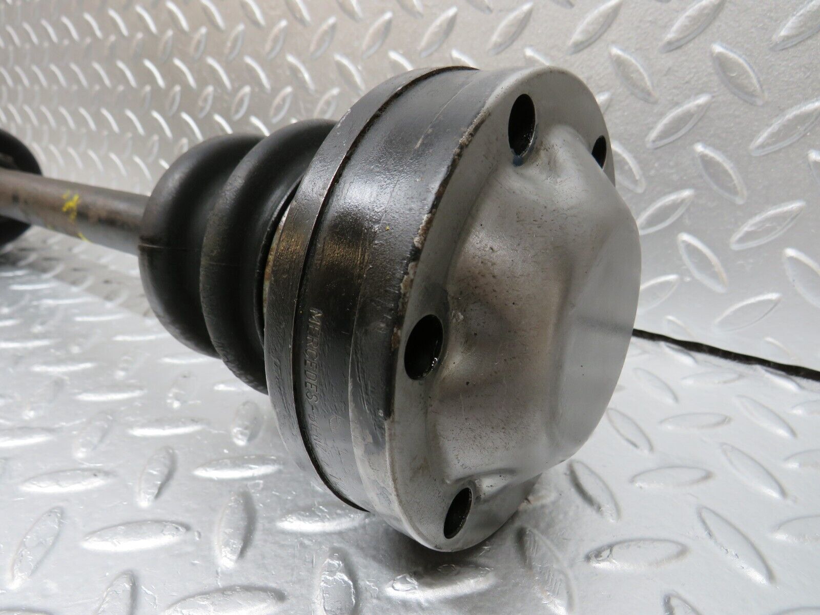 34665 Mercedes-Benz C126 380SEC Coupe Axle Shaft Drive Shaft 1263500410