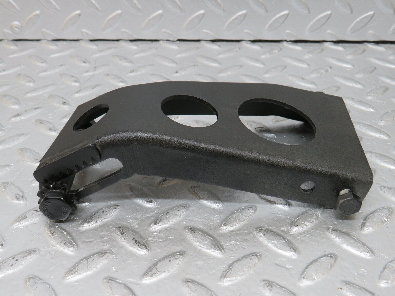 34587 Mercedes-Benz C126 380SEC Coupe Alternator Generator Bracket