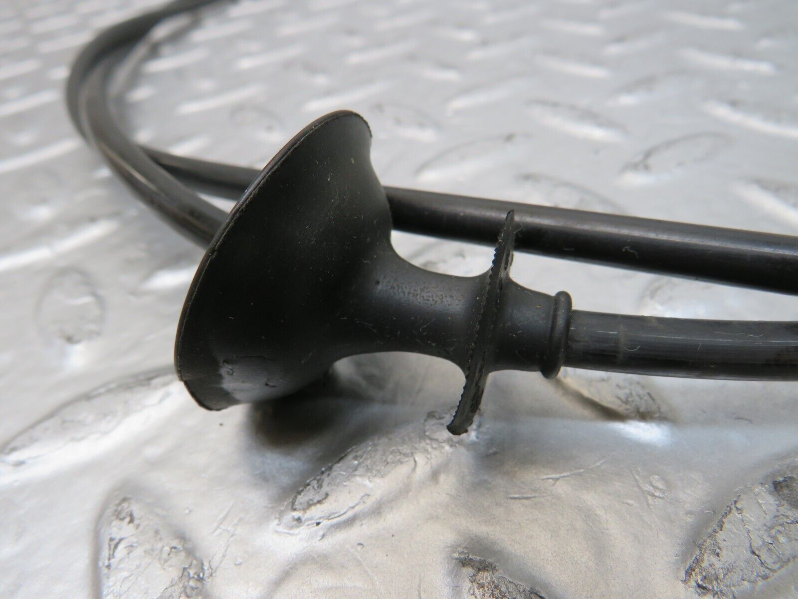 25890 Mercedes-Benz W124 280E Bonnet Release Cable 1239970681