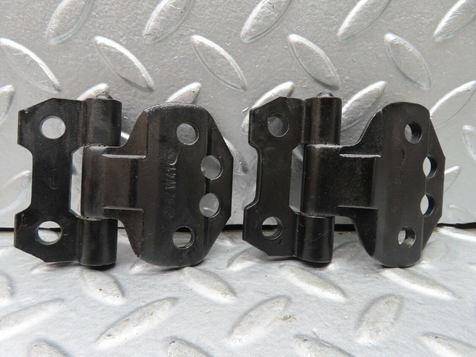 20127 Mercedes-Benz R129 300SL Coupe Left Door Hinges Pair